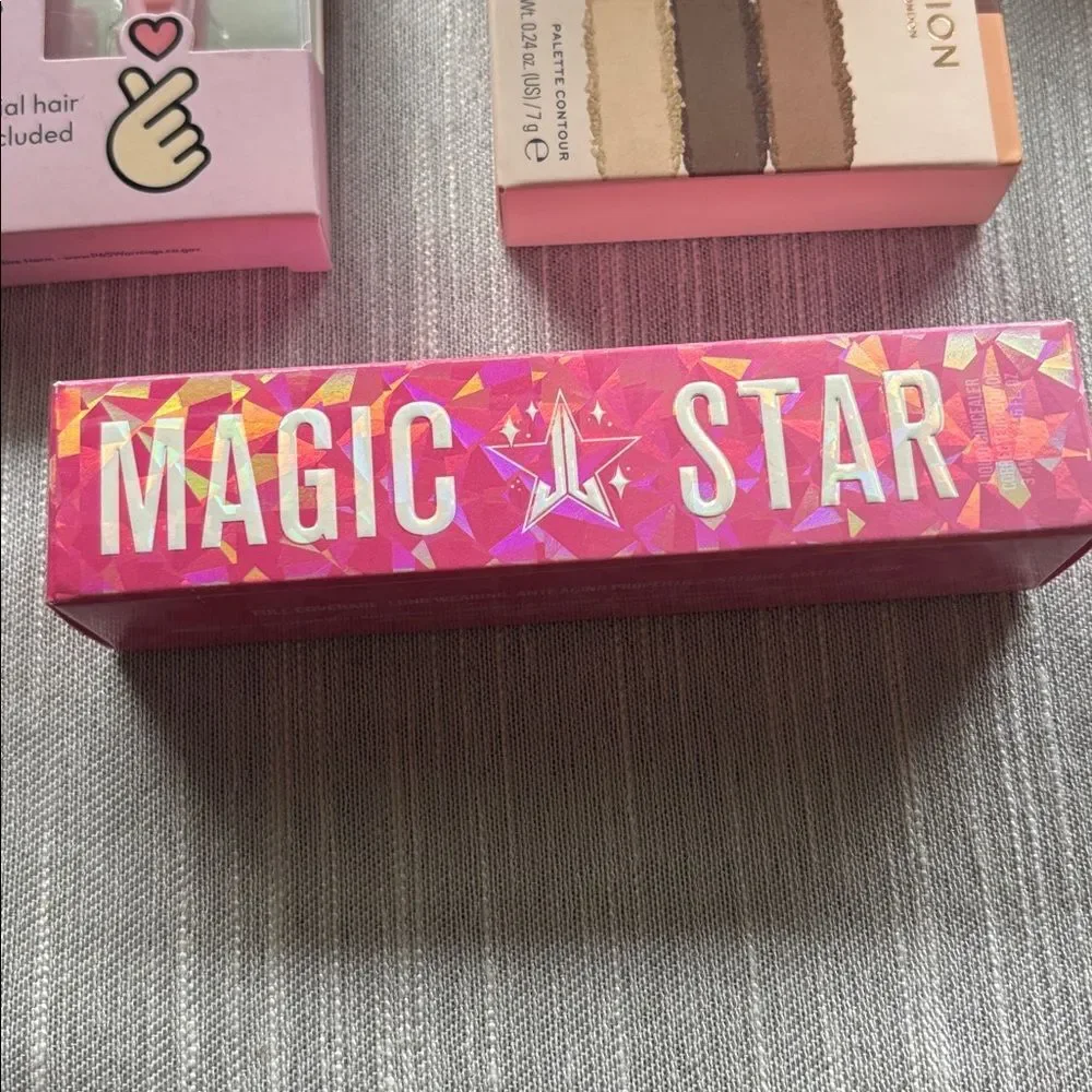 NWT New Light - Jeffree Star Revolution Kaja Makeup Bundle of 8 Items Light